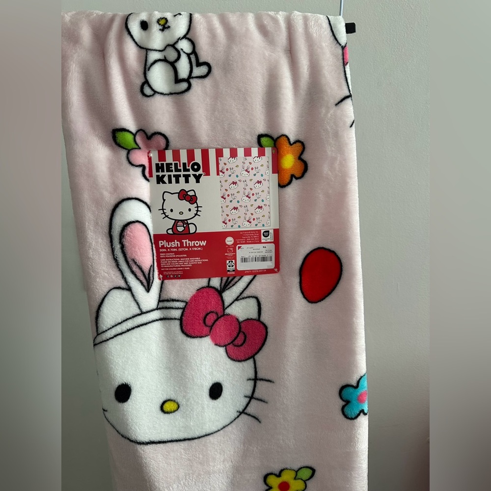 EASTER HELLO KITTY BLANKET